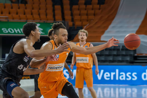 有突出贡献 有突出贡献